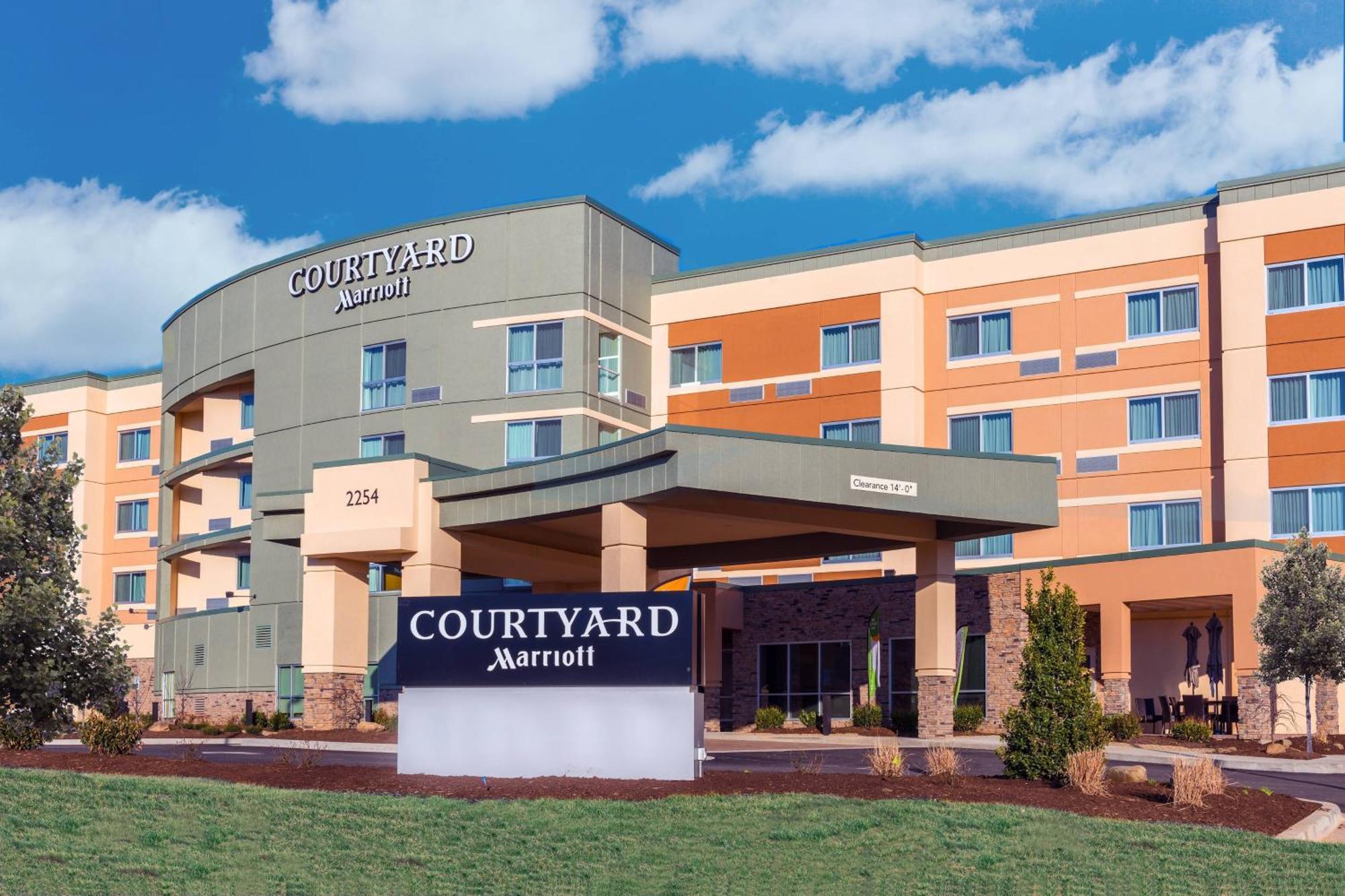 Courtyard By Marriott Somerset Eksteriør billede