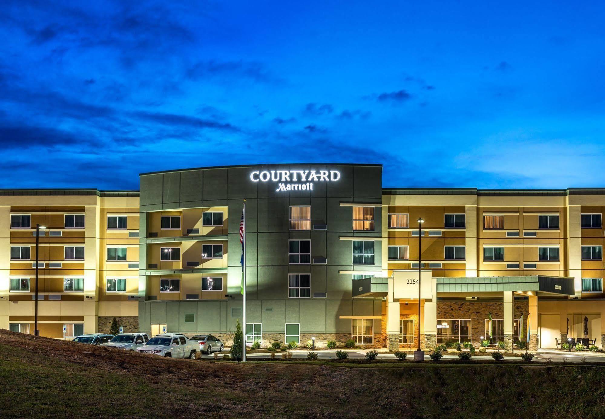Courtyard By Marriott Somerset Eksteriør billede